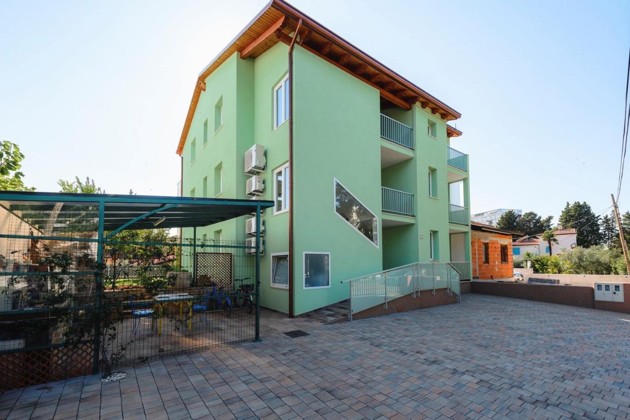 Andrea House With Apartments Умаг Екстер'єр фото