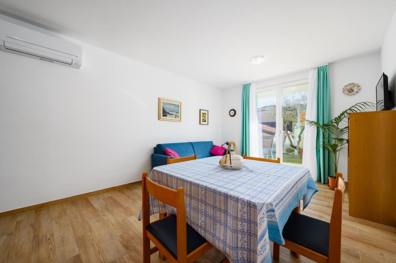 Andrea House With Apartments Умаг Екстер'єр фото