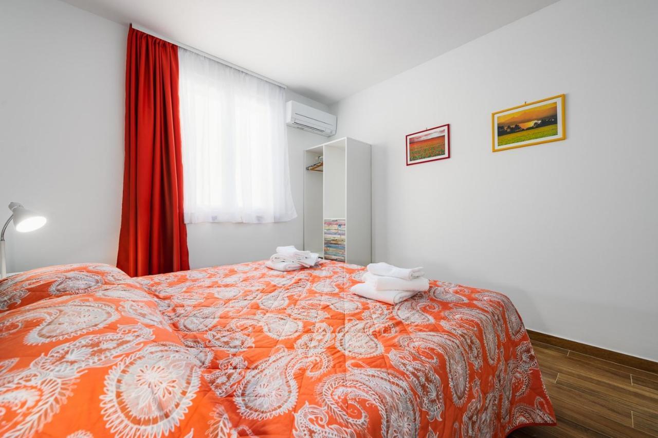 Andrea House With Apartments Умаг Екстер'єр фото