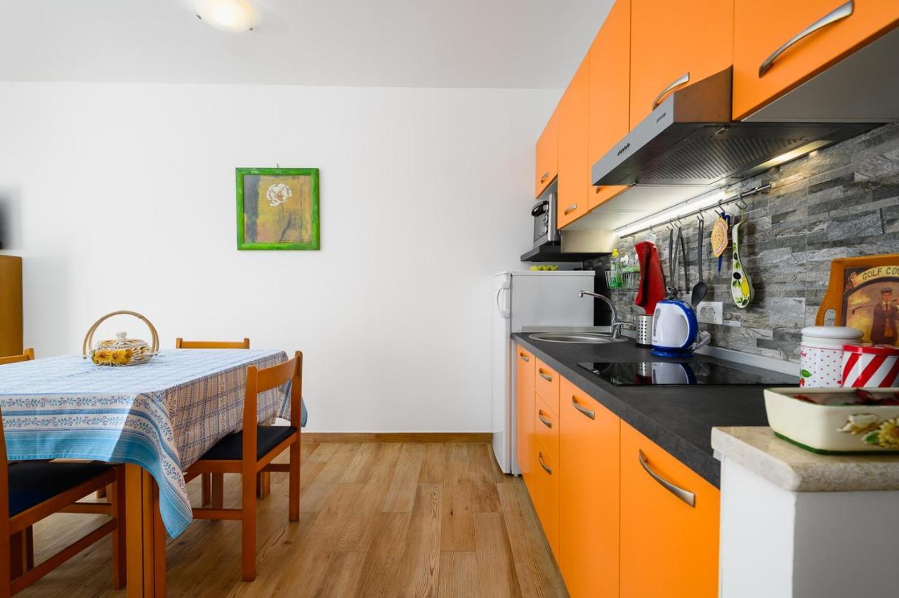 Andrea House With Apartments Умаг Екстер'єр фото
