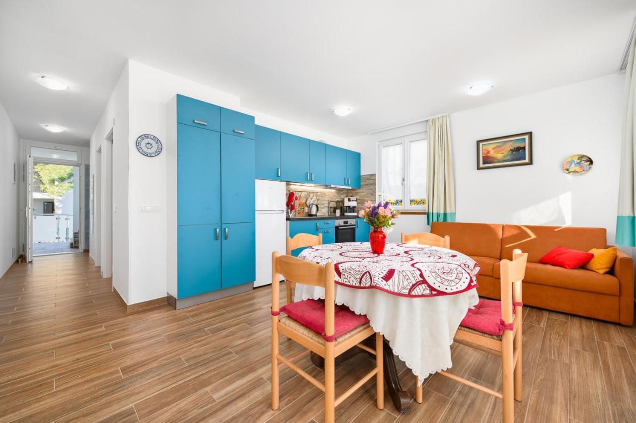 Andrea House With Apartments Умаг Екстер'єр фото