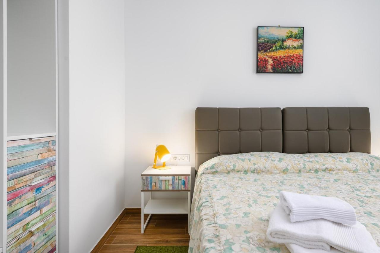 Andrea House With Apartments Умаг Екстер'єр фото